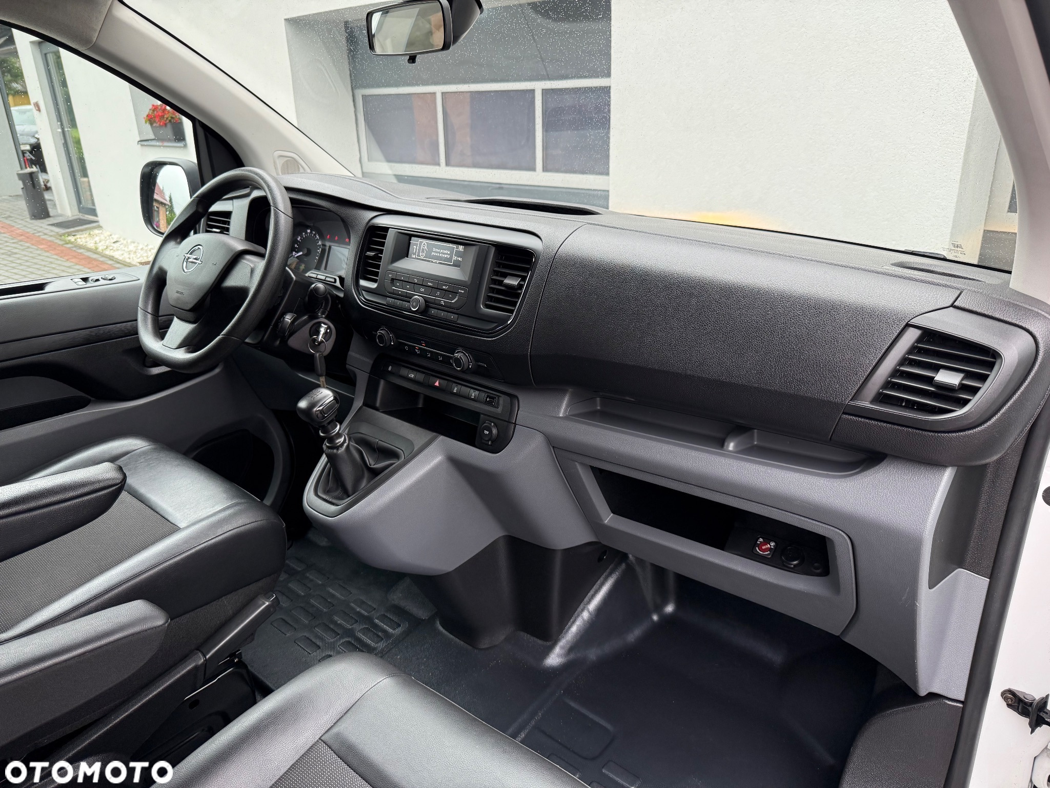 Opel Vivaro - 20