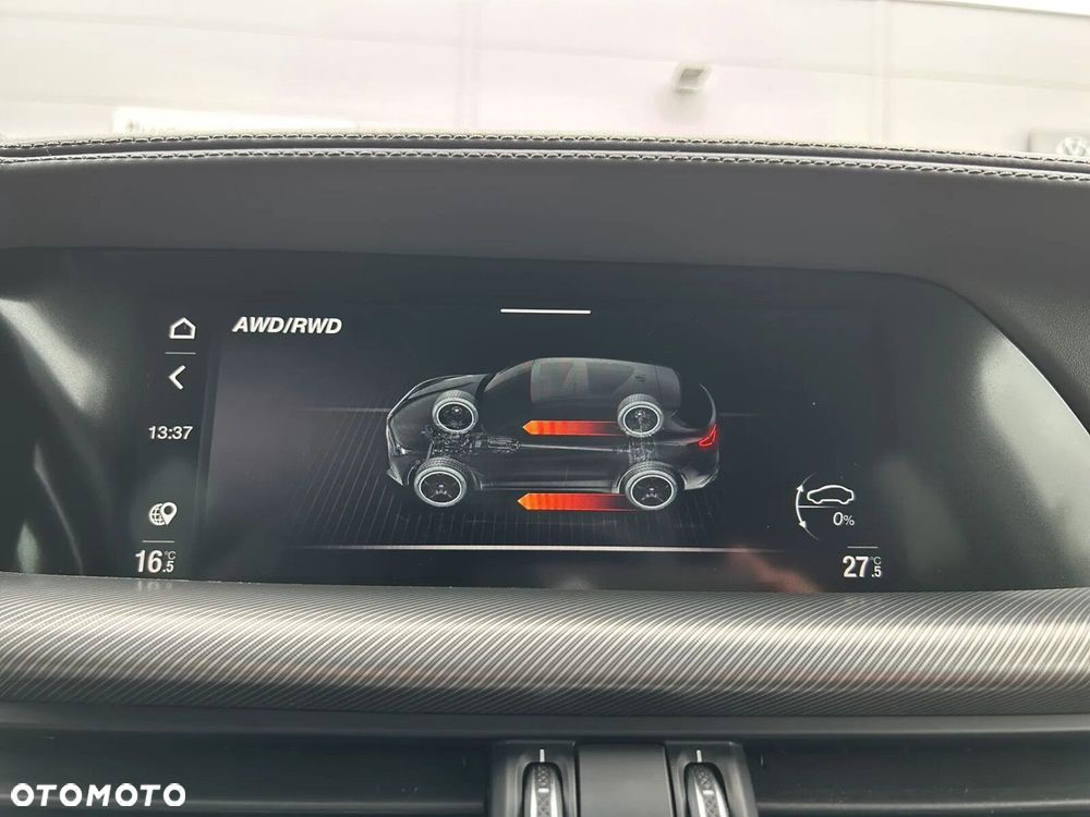 Alfa Romeo Stelvio 2.0 Turbo Veloce Q4 - 26