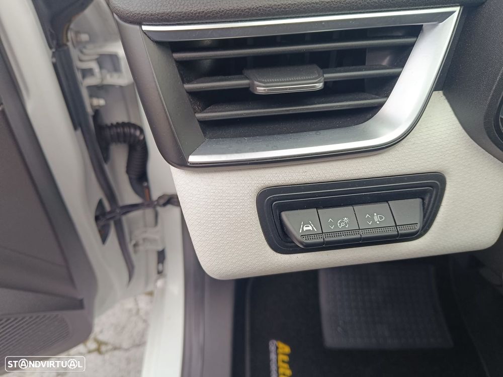 Renault Clio 1.0 TCe Limited Bi-Fuel - 6