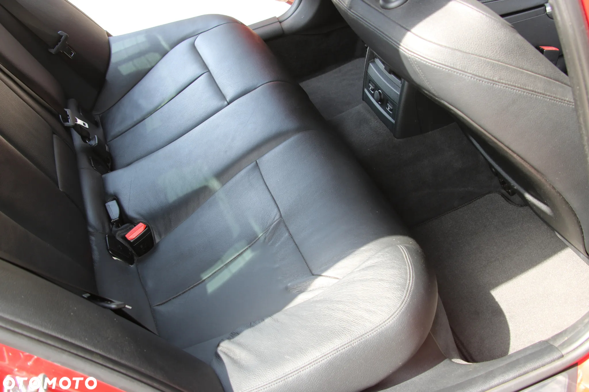 BMW Seria 3 335i xDrive - 23