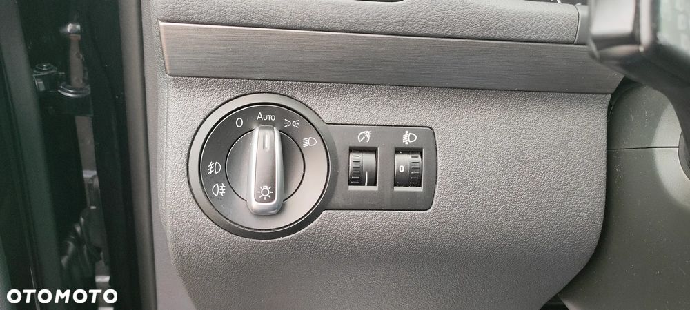 Volkswagen Touran 1.6 TDI DPF Trendline - 12