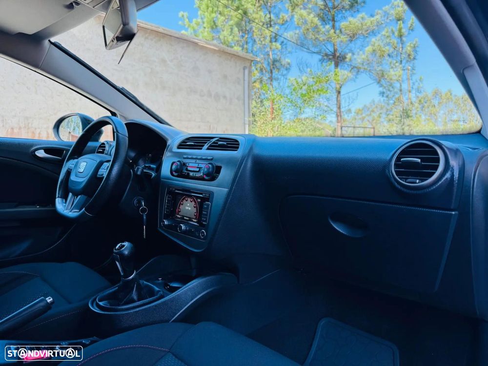 SEAT Leon 2.0 TDI DPF FR - 29