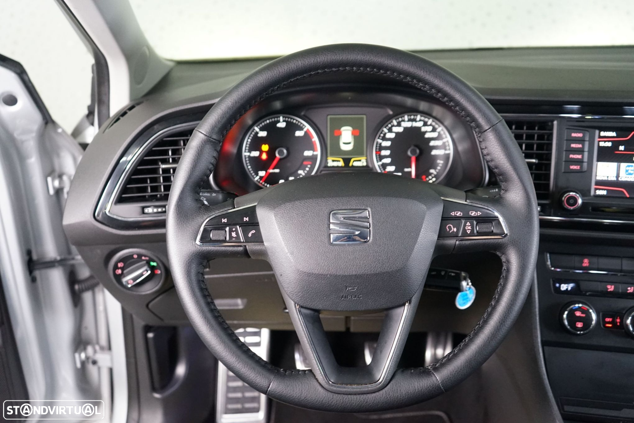 SEAT Leon ST 1.6 TDI S&S Style - 20