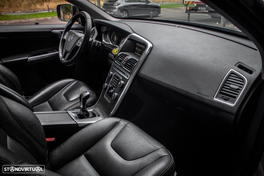Volvo XC 60 2.0 D4 Inscription - 25