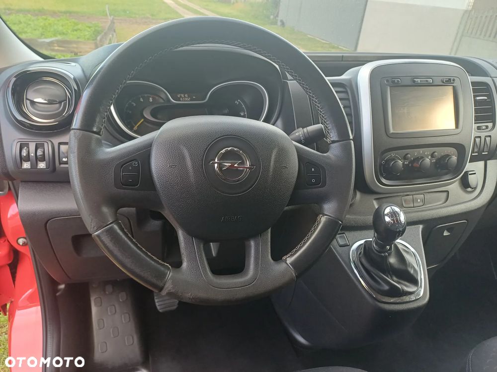 Opel Vivaro - 8