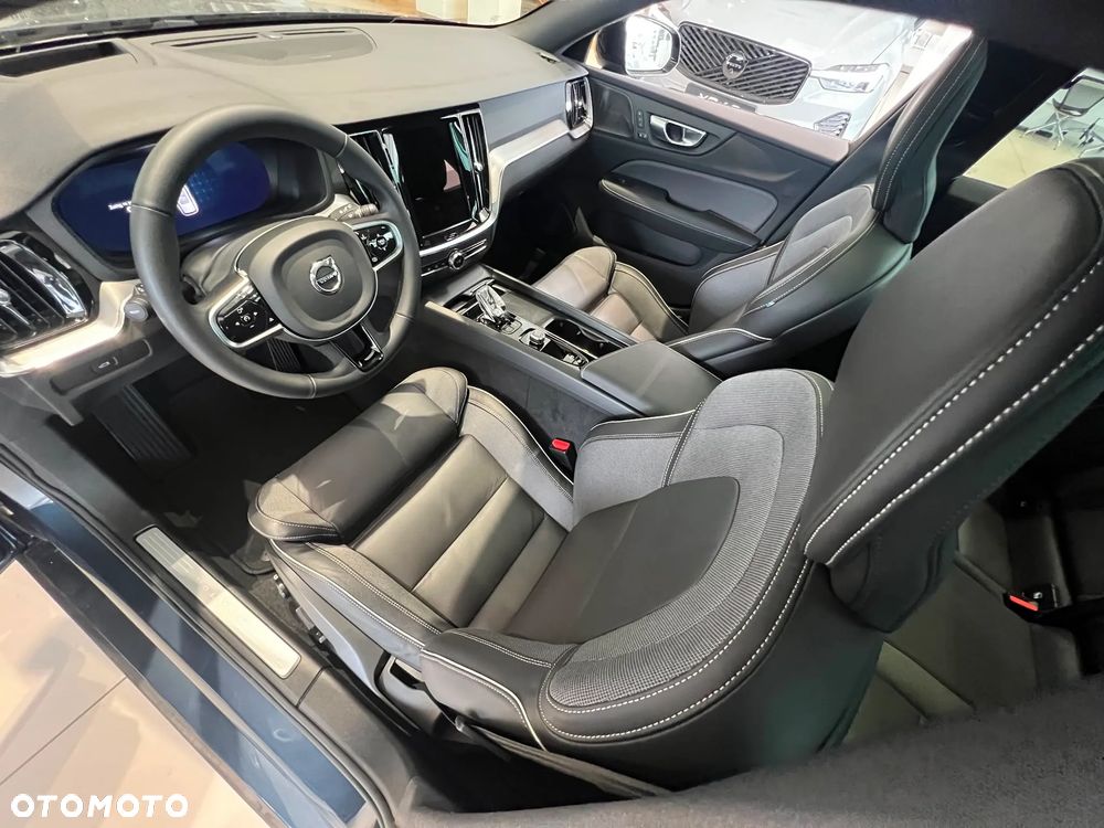 Volvo V60 B4 B Ultimate Dark - 17