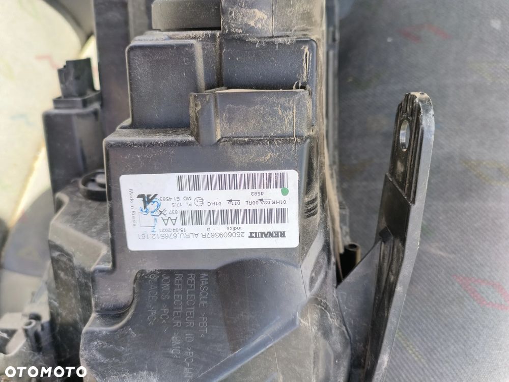 Dacia Duster II 2 17-21 Lampa Lewa Przód Przednia LED - 4