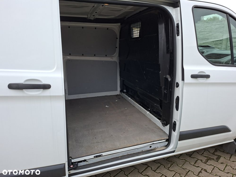 Ford Transit Custom - 26
