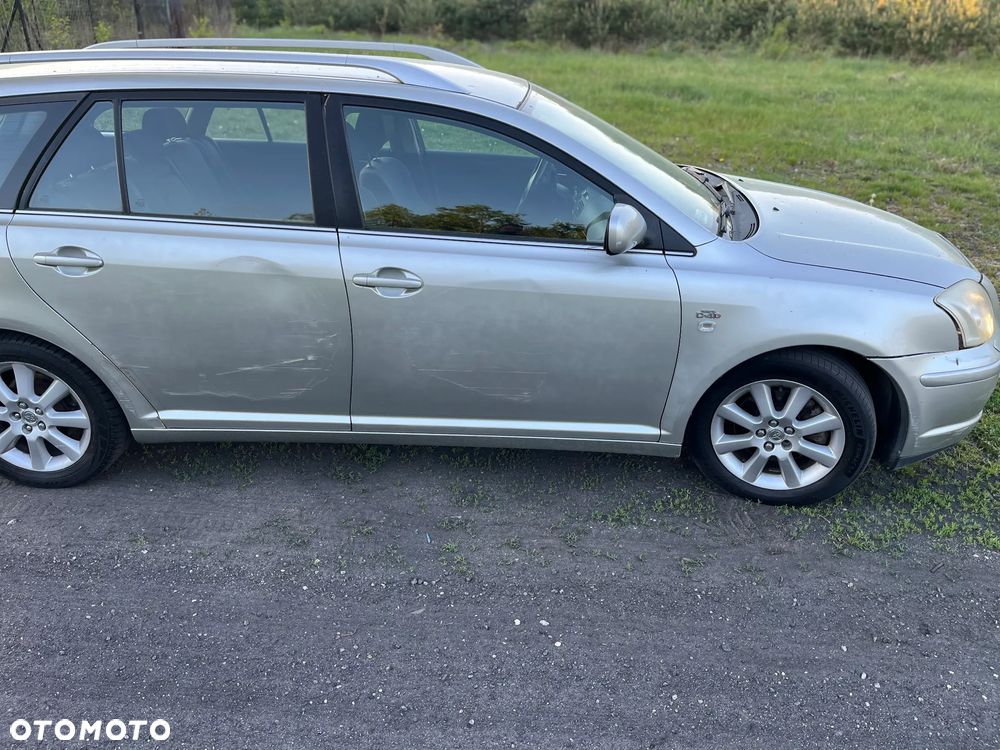 Toyota Avensis 2.0 D-4D Combi - 7