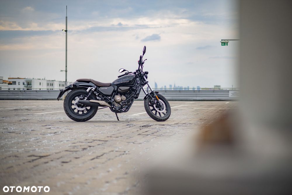 QJMOTOR SRV 125 - 9