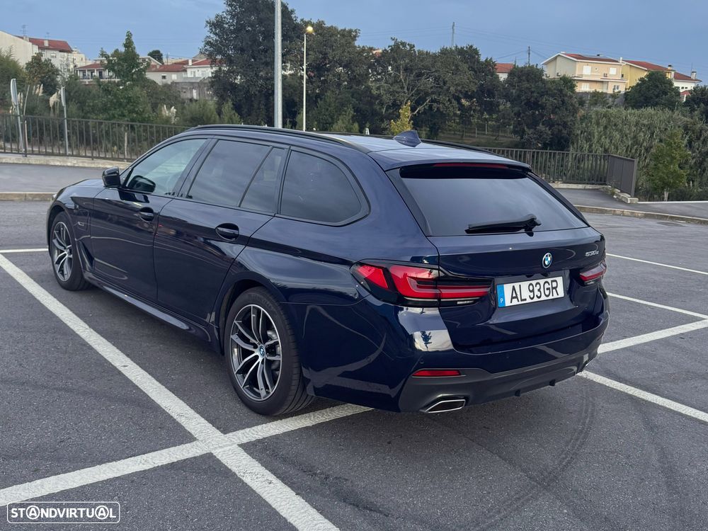 BMW 530 e Pack Desportivo M - 3
