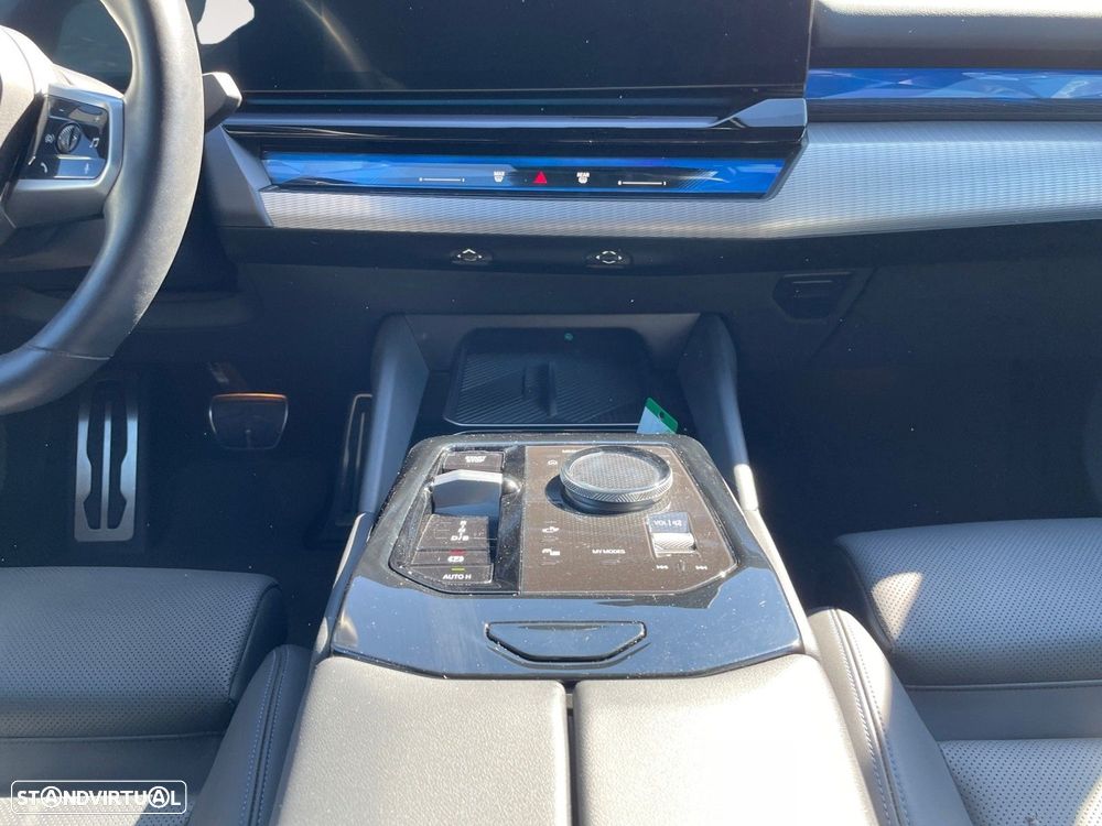 BMW i5 eDrive40 Pack Desportivo M - 9