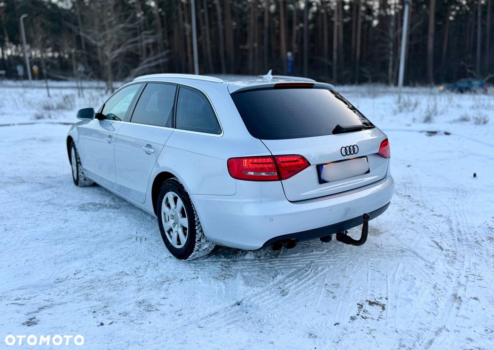 Audi A4 Avant 2.0 TDI DPF Ambiente - 4