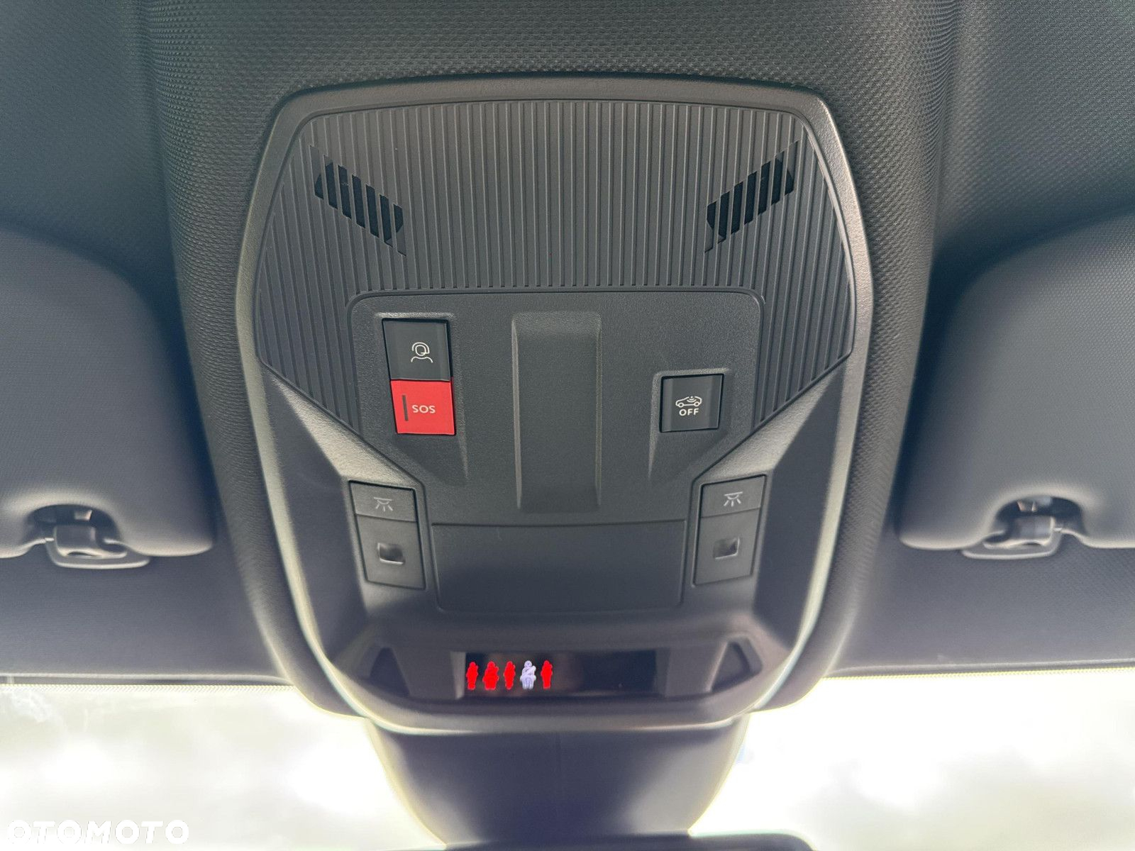 Peugeot 408 - 23