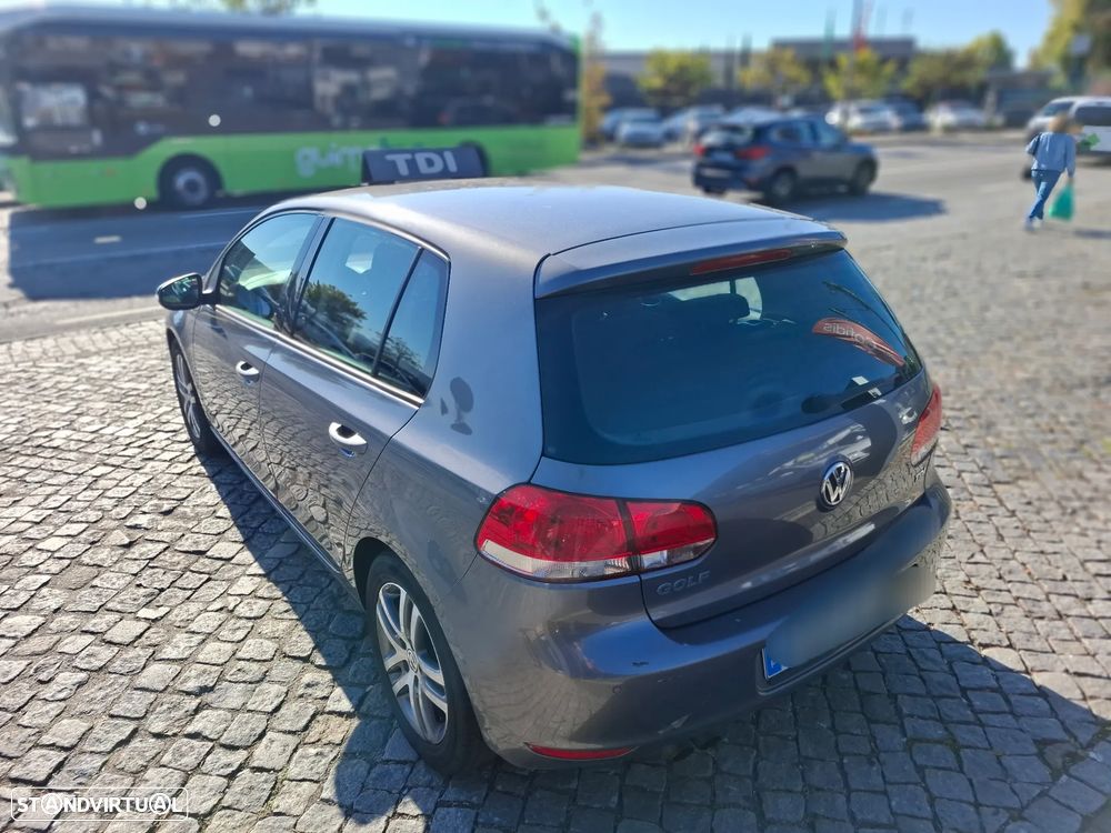 VW Golf 2.0 TDi Confortline - 11