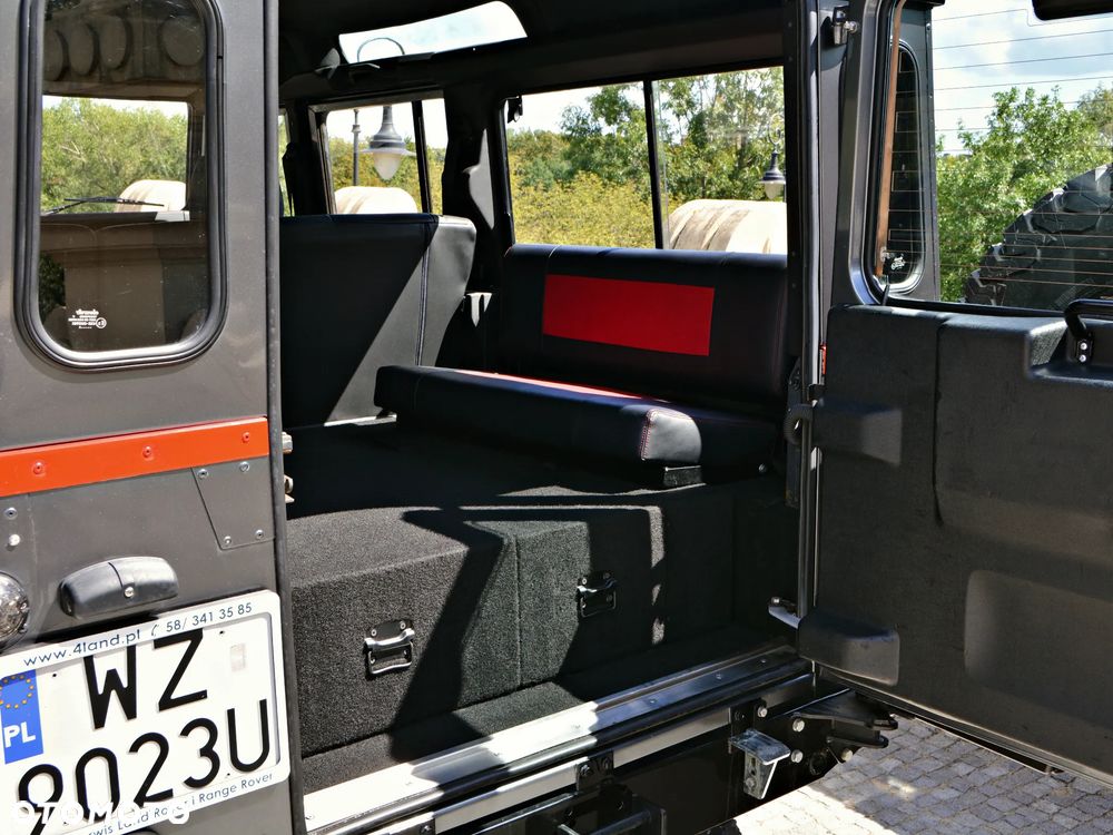 Land Rover Defender 2.5 TDI - 30