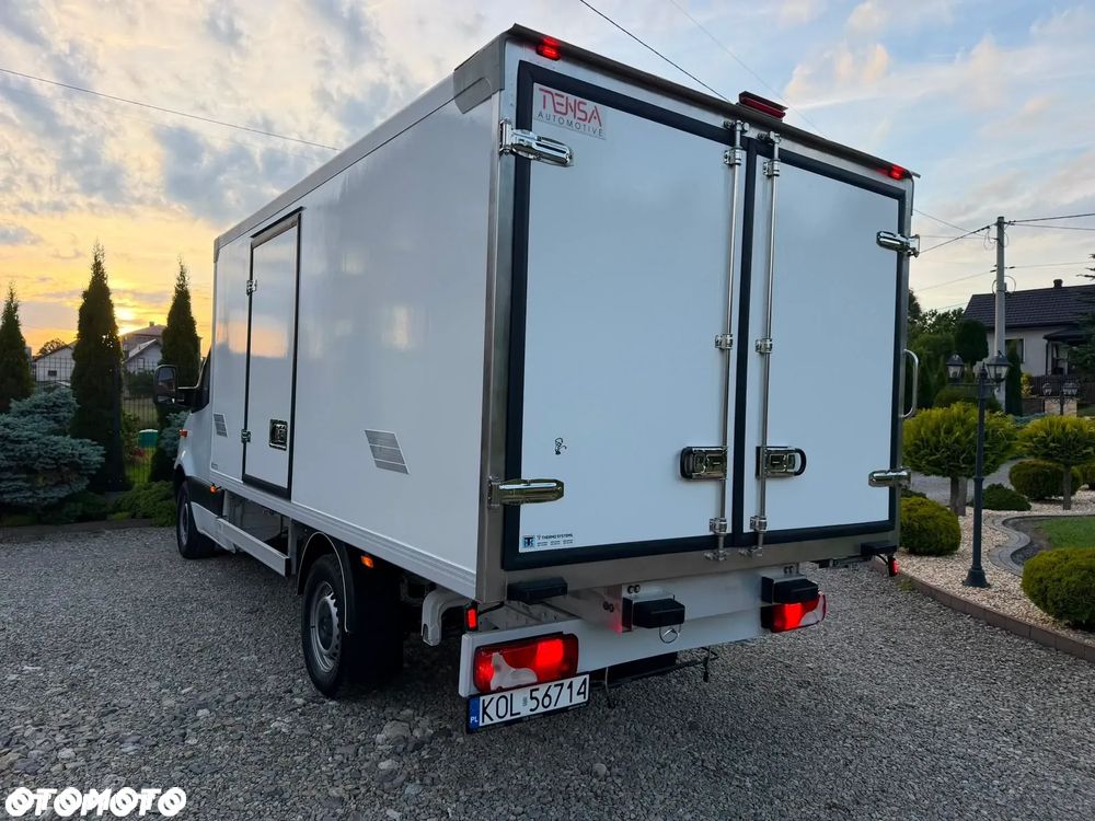 Mercedes-Benz Sprinter 319 Kontener 2.0 - 190KM Automat Pierwszy właściciel PIĘKNY - 8