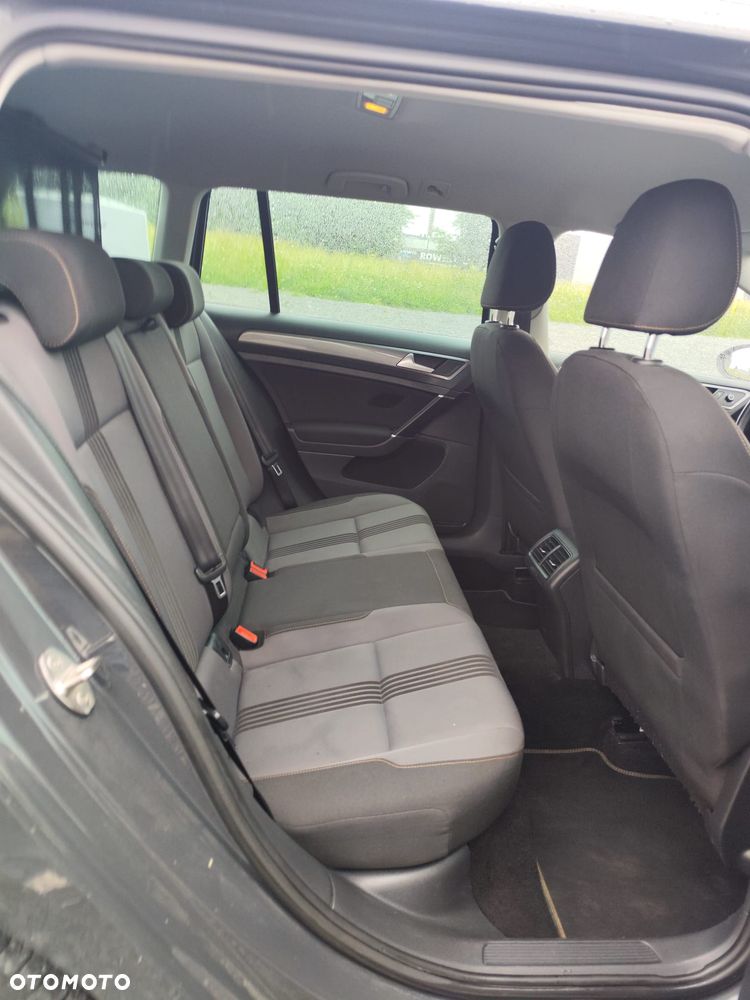 Volkswagen Golf - 15