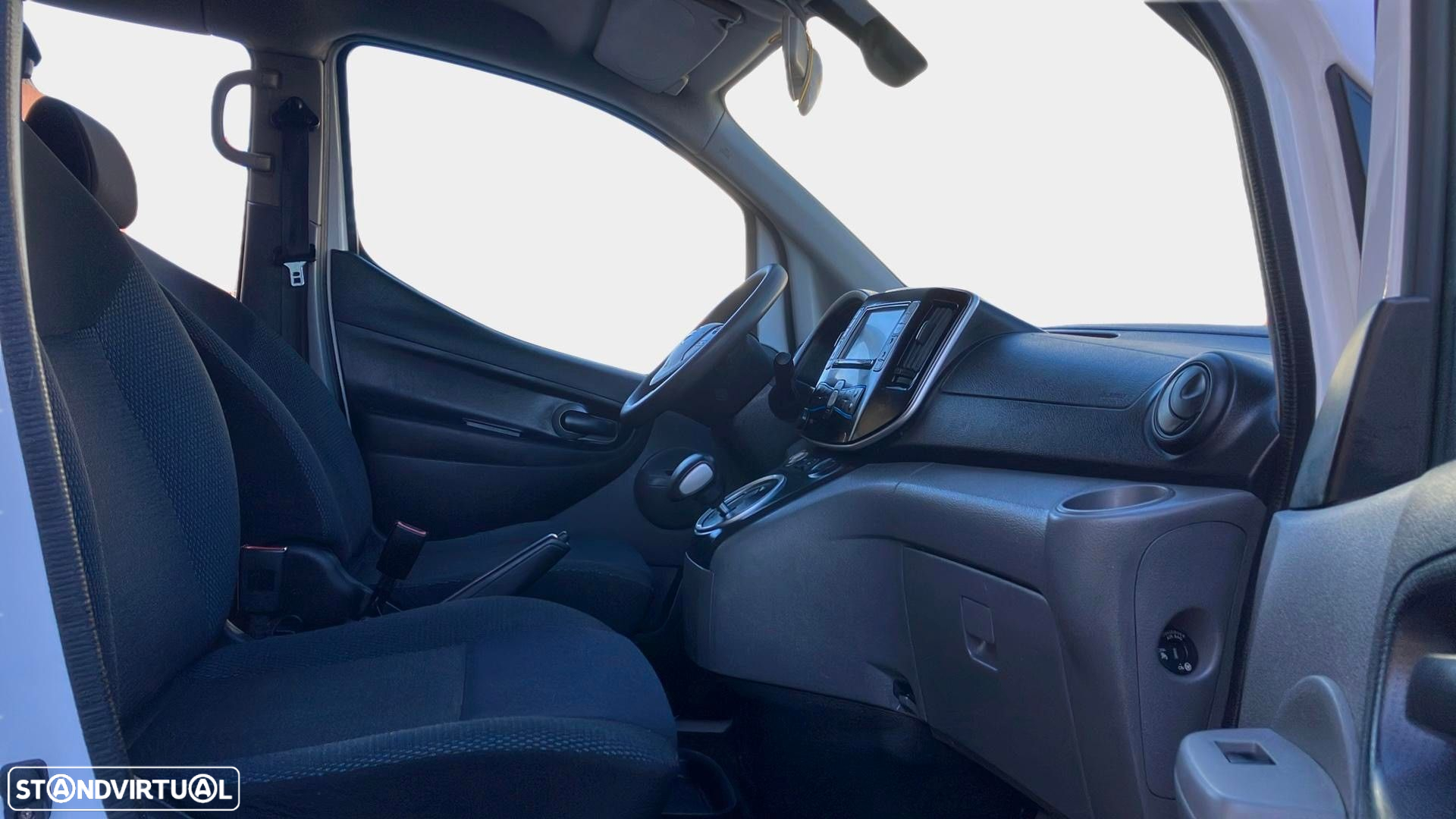 Nissan e-NV200 Evalia 7L Flex - 16