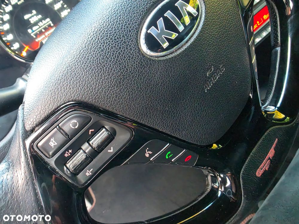 Kia Ceed - 28
