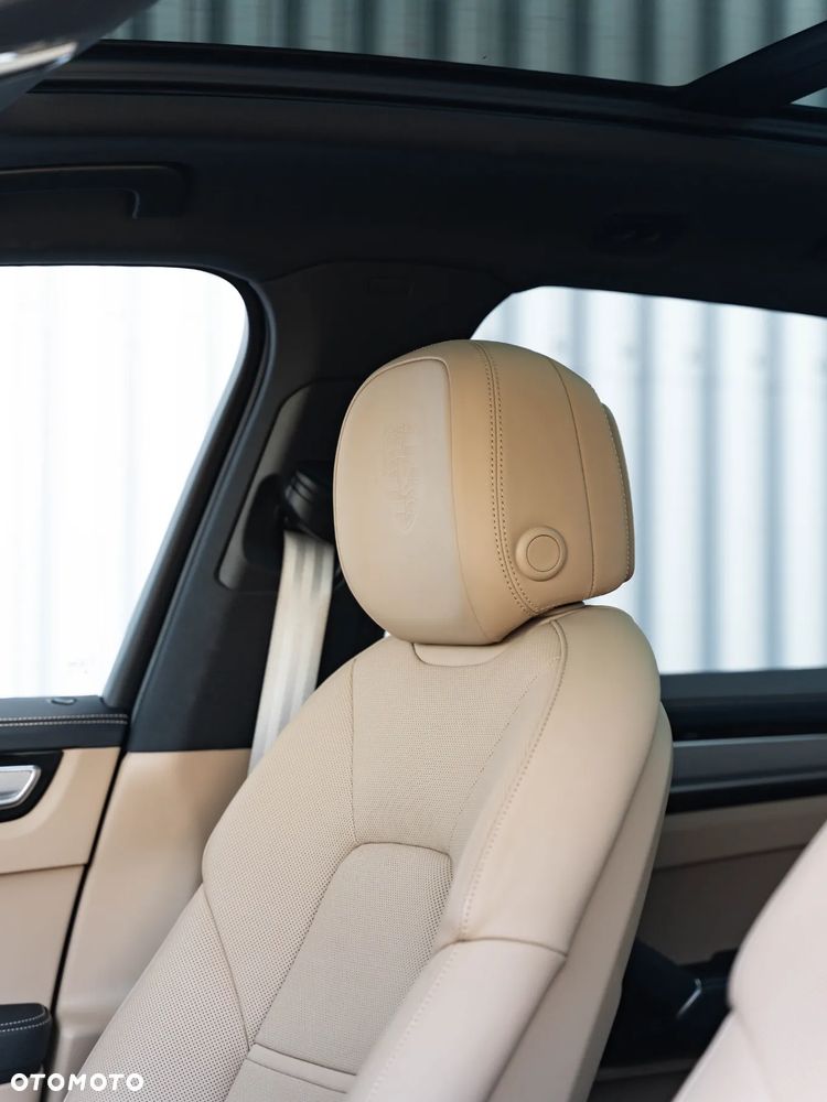 Porsche Cayenne Coupe S Platinum Edition - 22