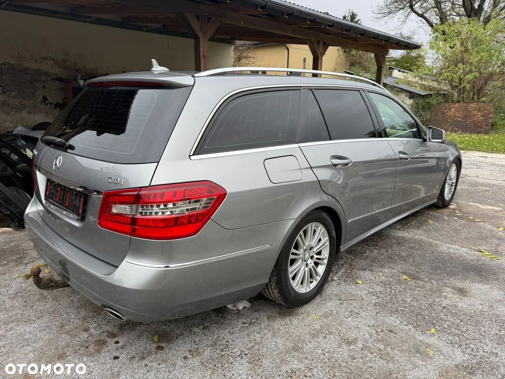 Mercedes-Benz Klasa E ver-300-bluetec-7g--tronic-elegance - 5