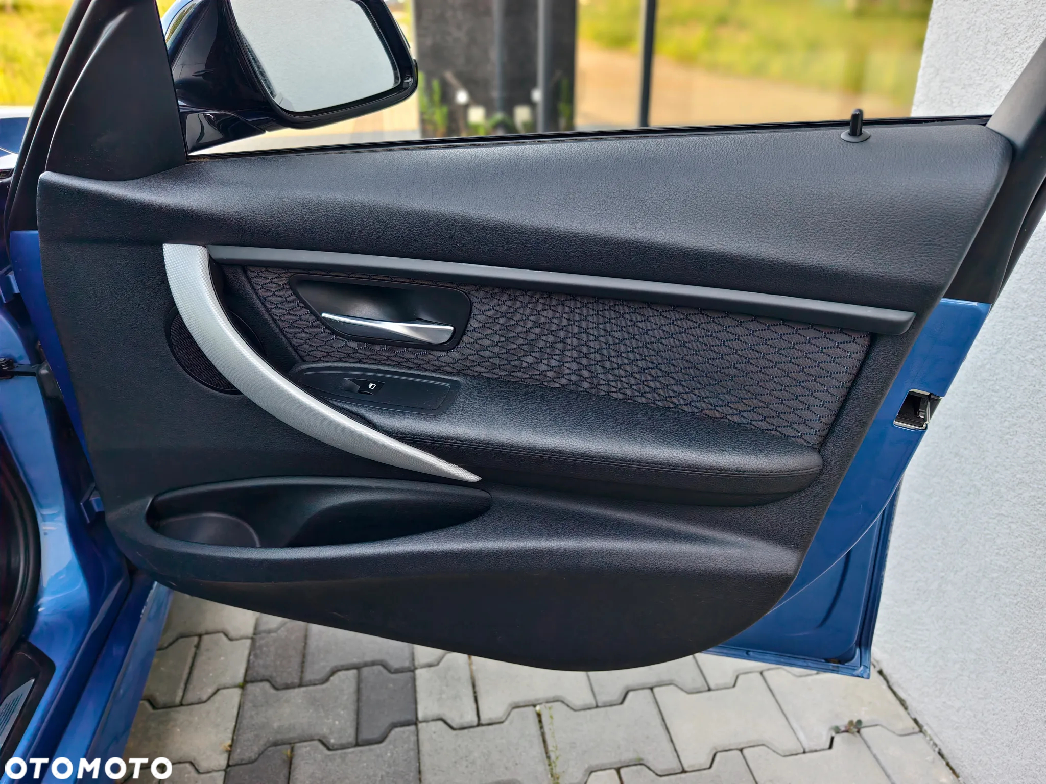 BMW Seria 3 318d Touring Blue Performance - 16