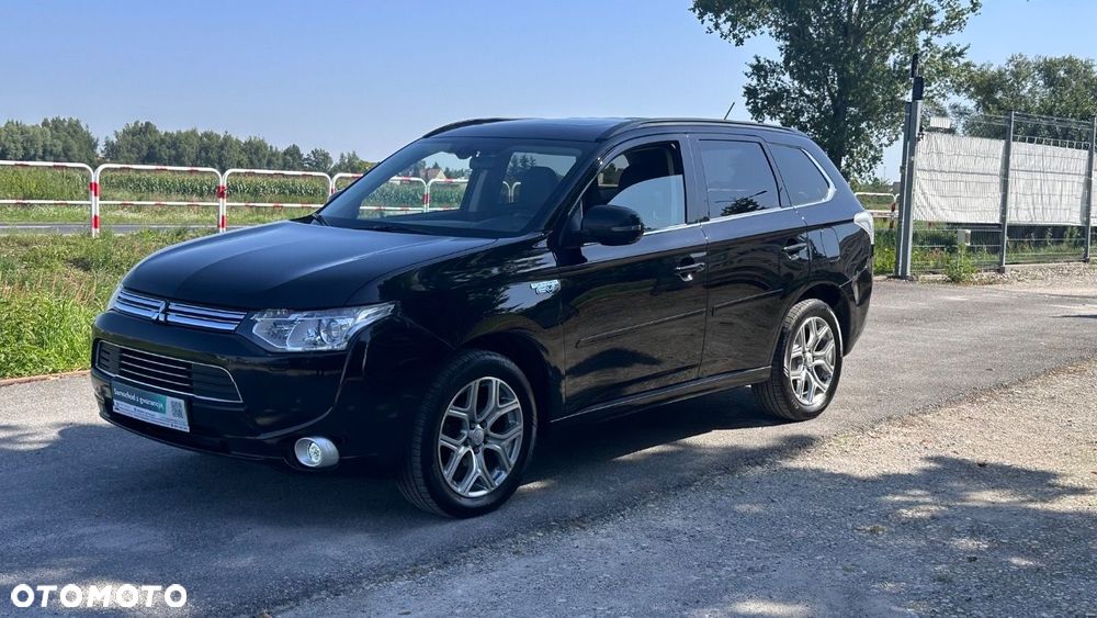 Mitsubishi Outlander - 3