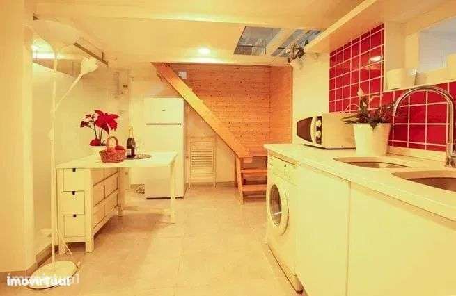 Duplex T1: Elegância e Tranquilidade em Alvalade - Grande imagem: 3/13