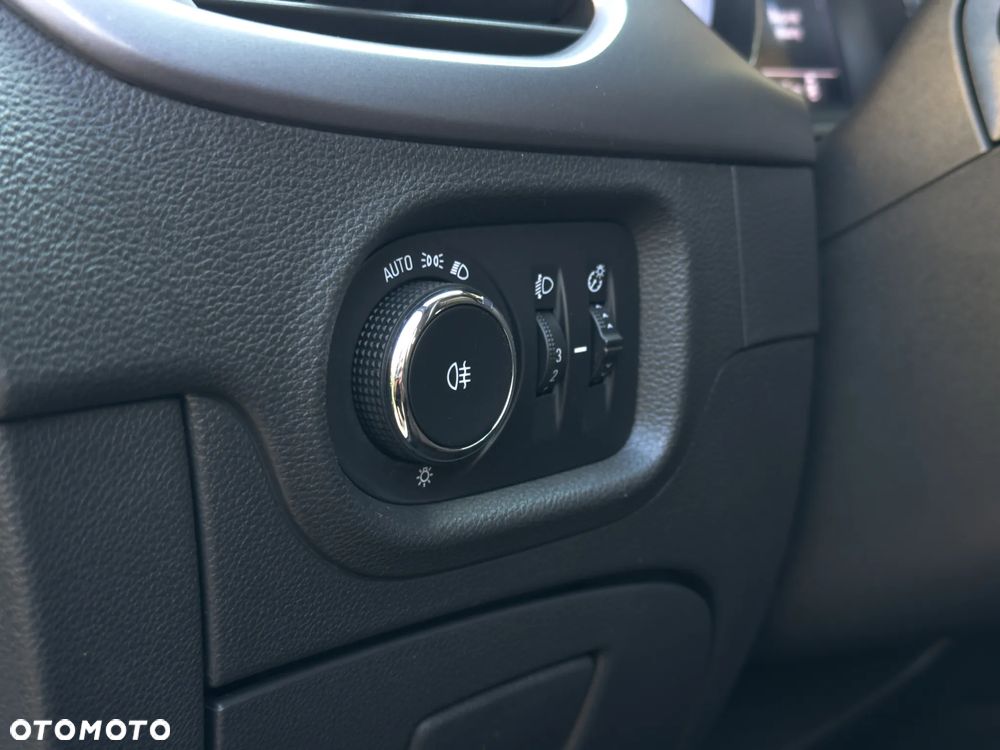 Opel Astra 1.6 CDTI Dynamic S&S - 27