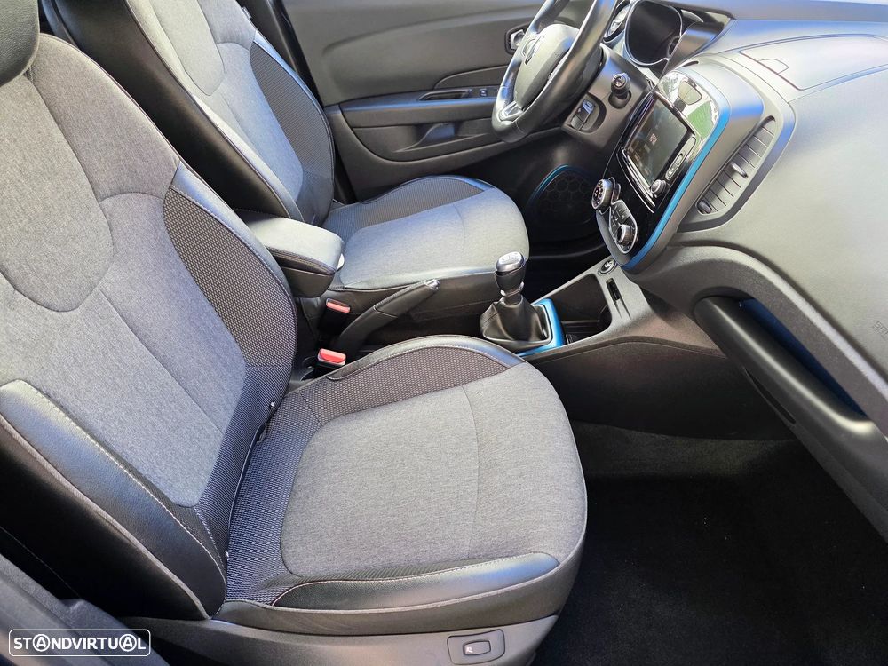 Renault Captur 1.2 TCe Exclusive XMOD - 44