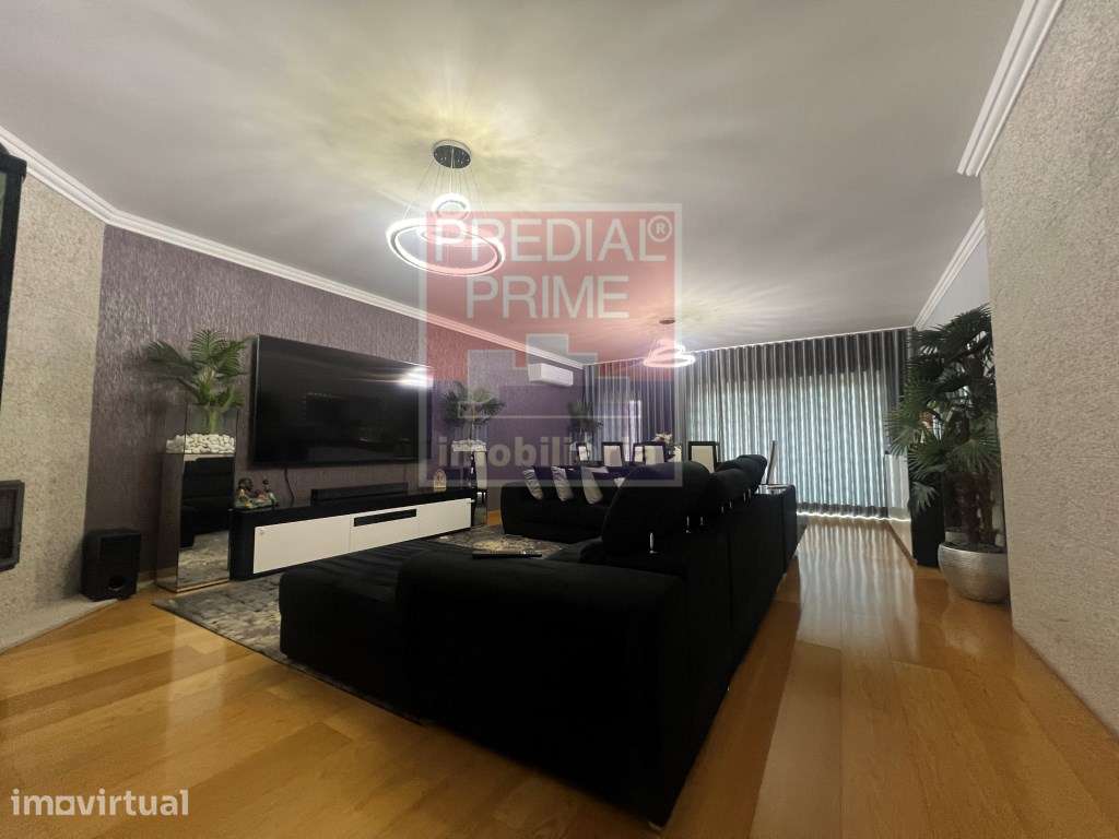 APARTAMENTO T4 INSERIDO EM CONDOMÍNIO FECHADO EM OLIVEIRA DE AZEMÉIS - Grande imagem: 2/30