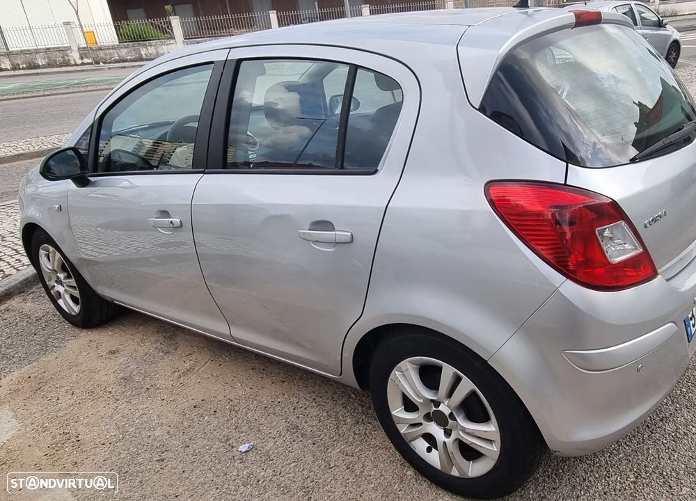 Opel Corsa 1.3 CDTi Enjoy - 1