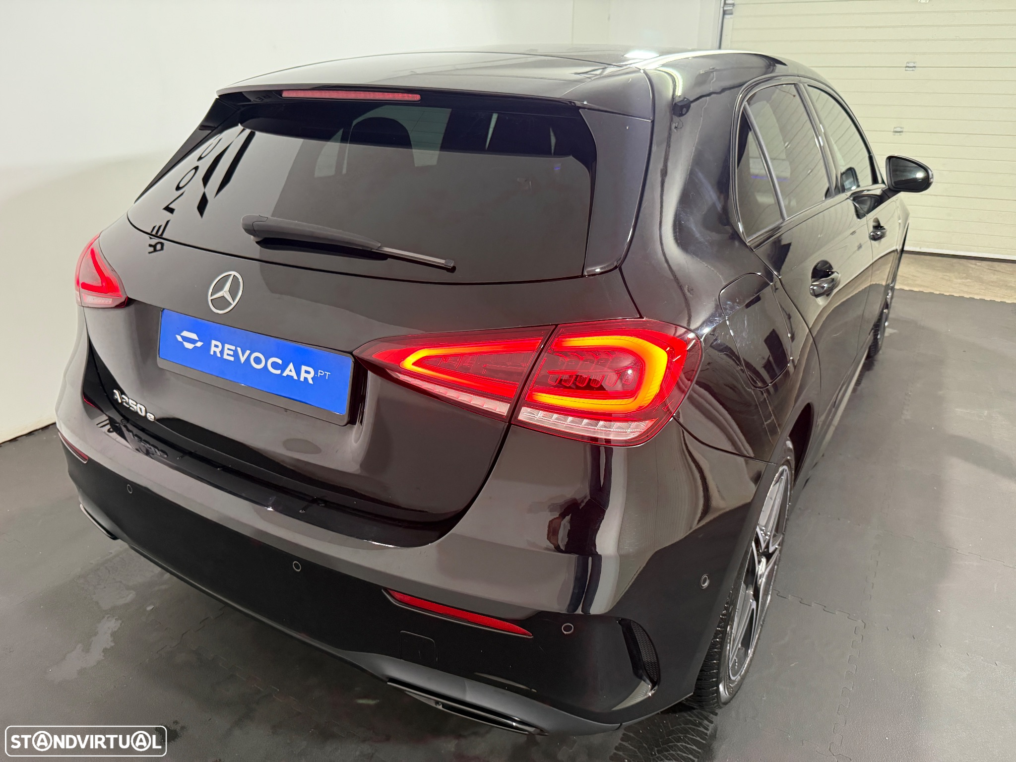 Mercedes-Benz A 250 e AMG Line - 8