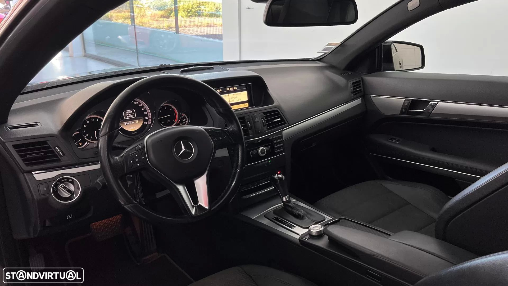 Mercedes-Benz E 250 CDi Avantgarde BlueEfficiency Auto - 11