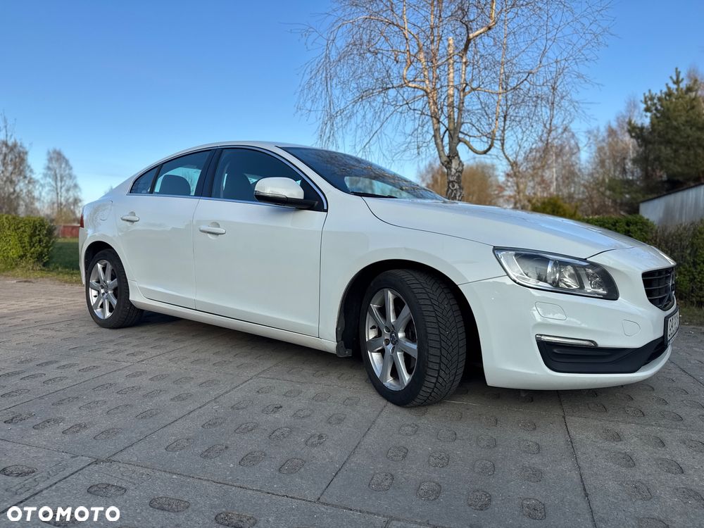 Volvo S60 D4 Drive-E Momentum - 10