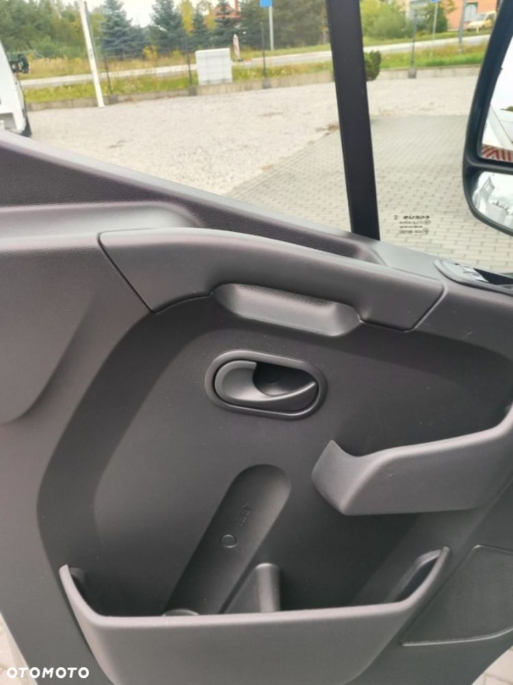 Renault Master - 24