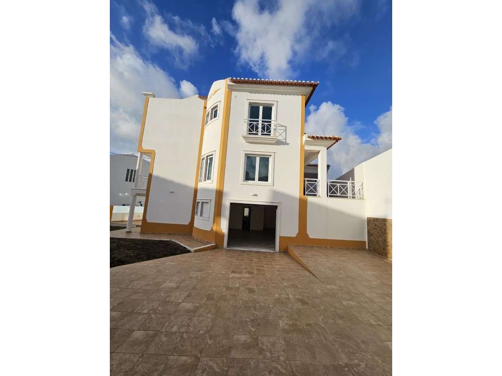 Moradia V3+1 - Ericeira - 323 m2 - Grande imagem: 2/33