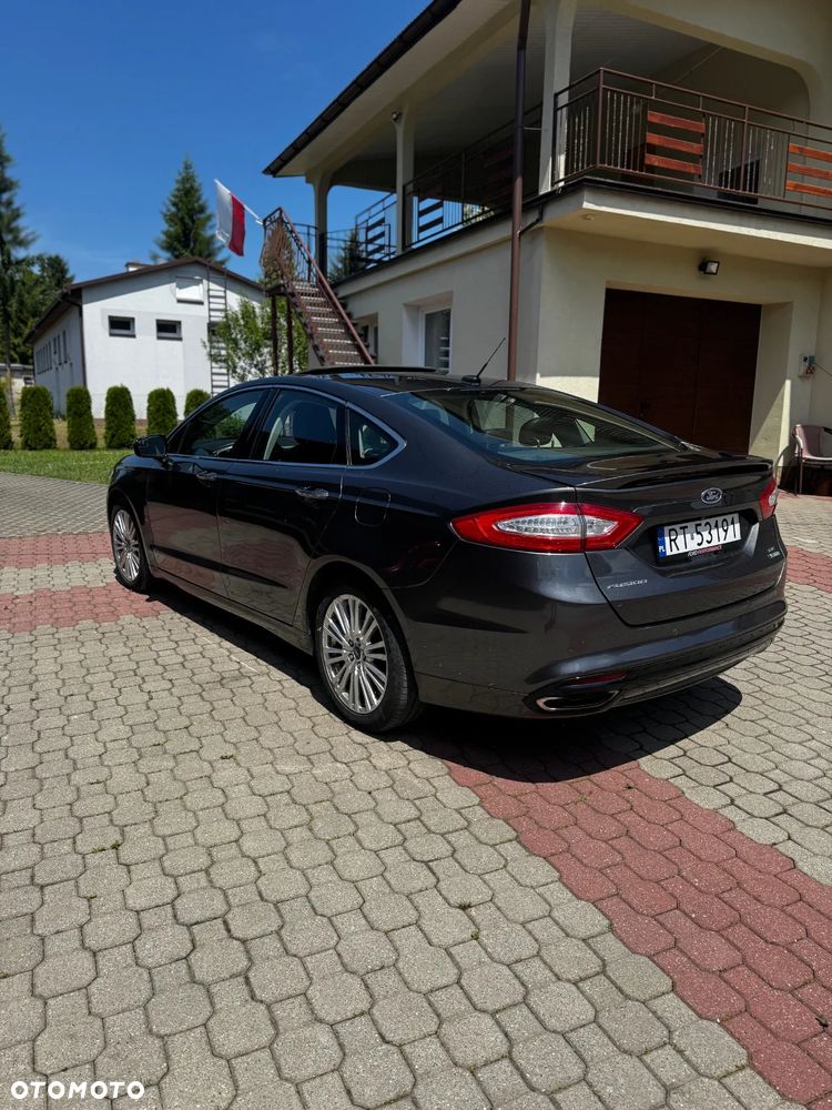 Ford Fusion 2.0 EcoBoost Titanium - 4
