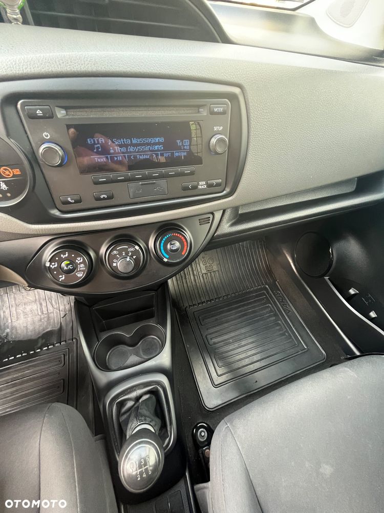 Toyota Yaris 1.5 Active - 11