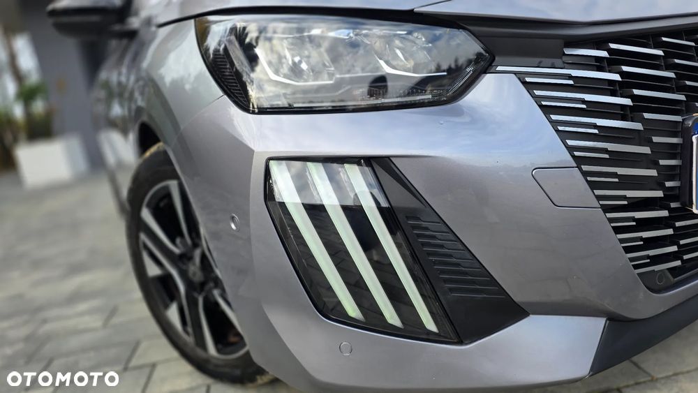 Peugeot 208 1.2 PureTech Allure S&S - 33
