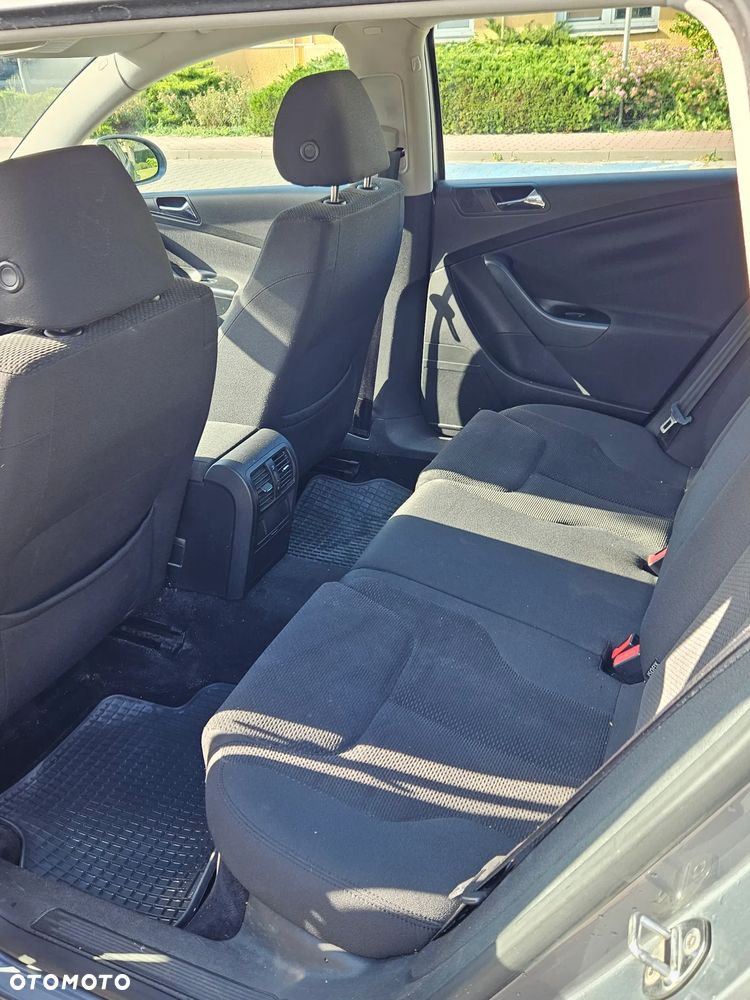 Volkswagen Passat 2.0 TDI Comfortline - 7