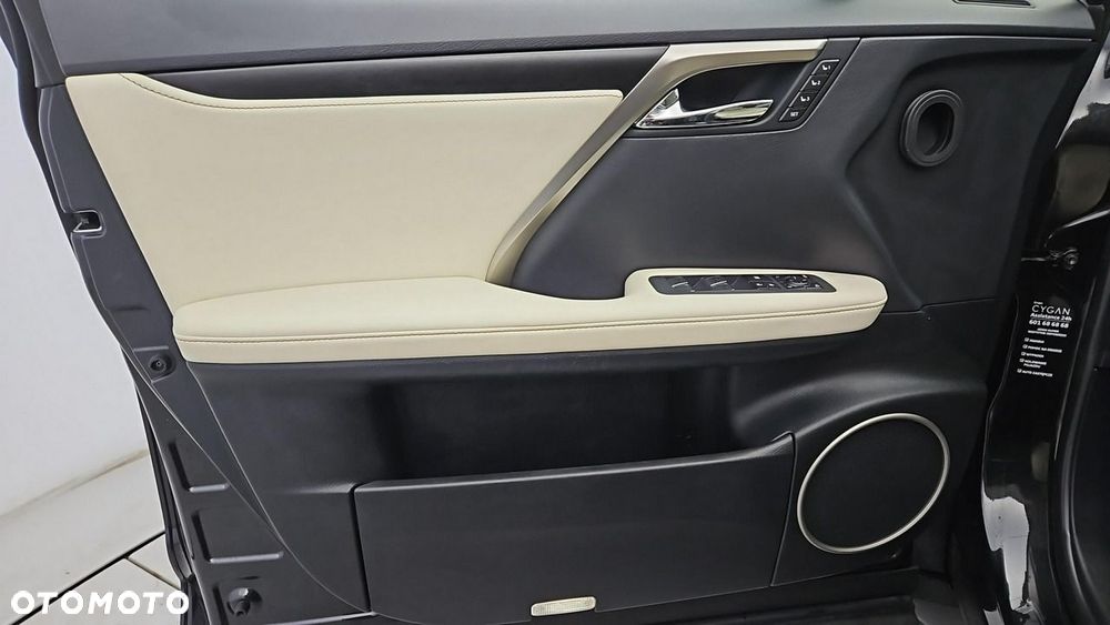 Lexus RX - 11