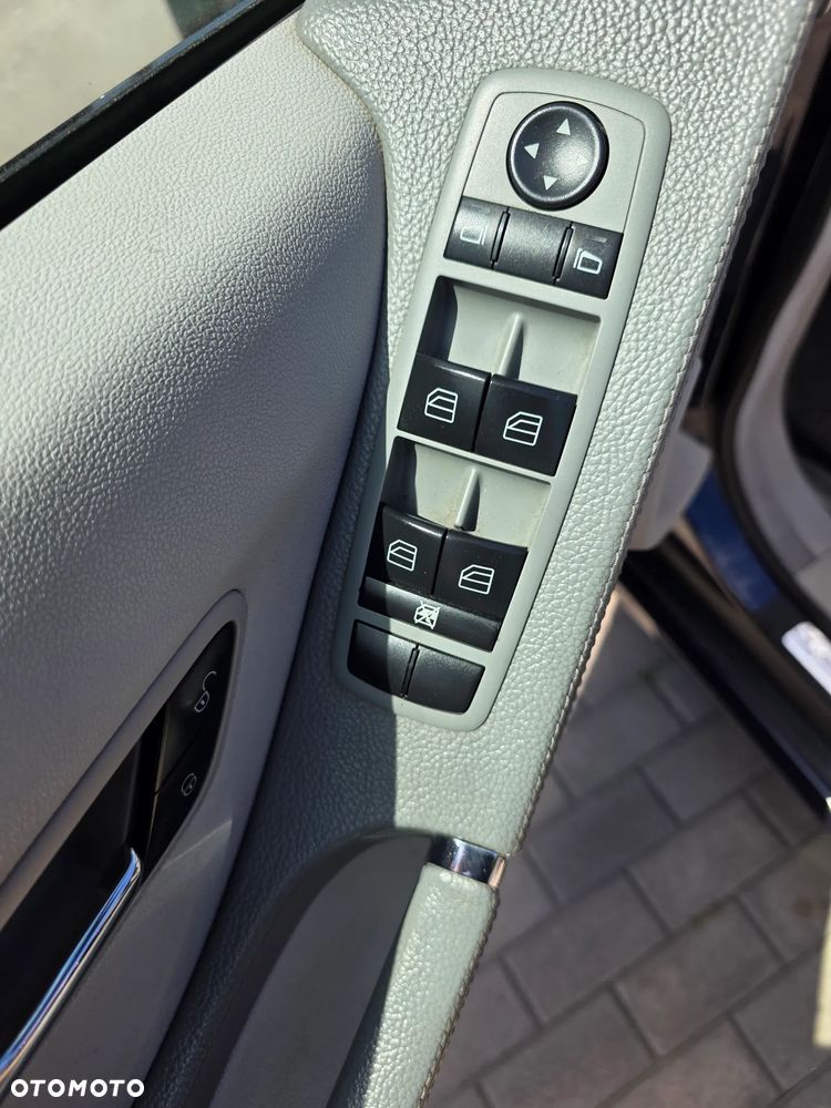 Mercedes-Benz Klasa R 350 4-Matic - 31