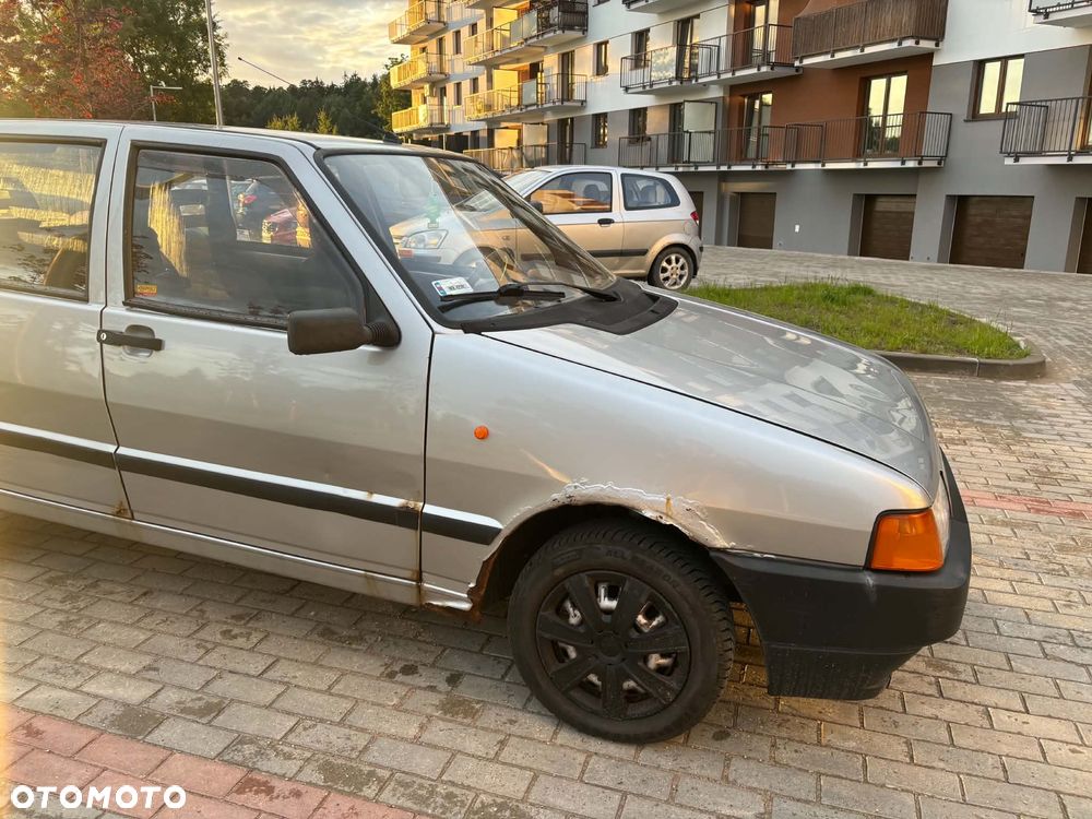 Fiat Uno 899 - 5