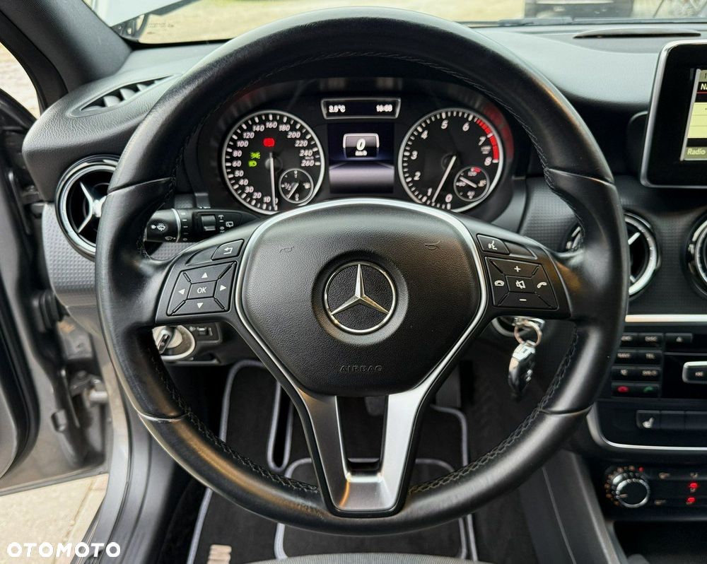 Mercedes-Benz Klasa A 180 BlueEfficiency Edition Style - 28