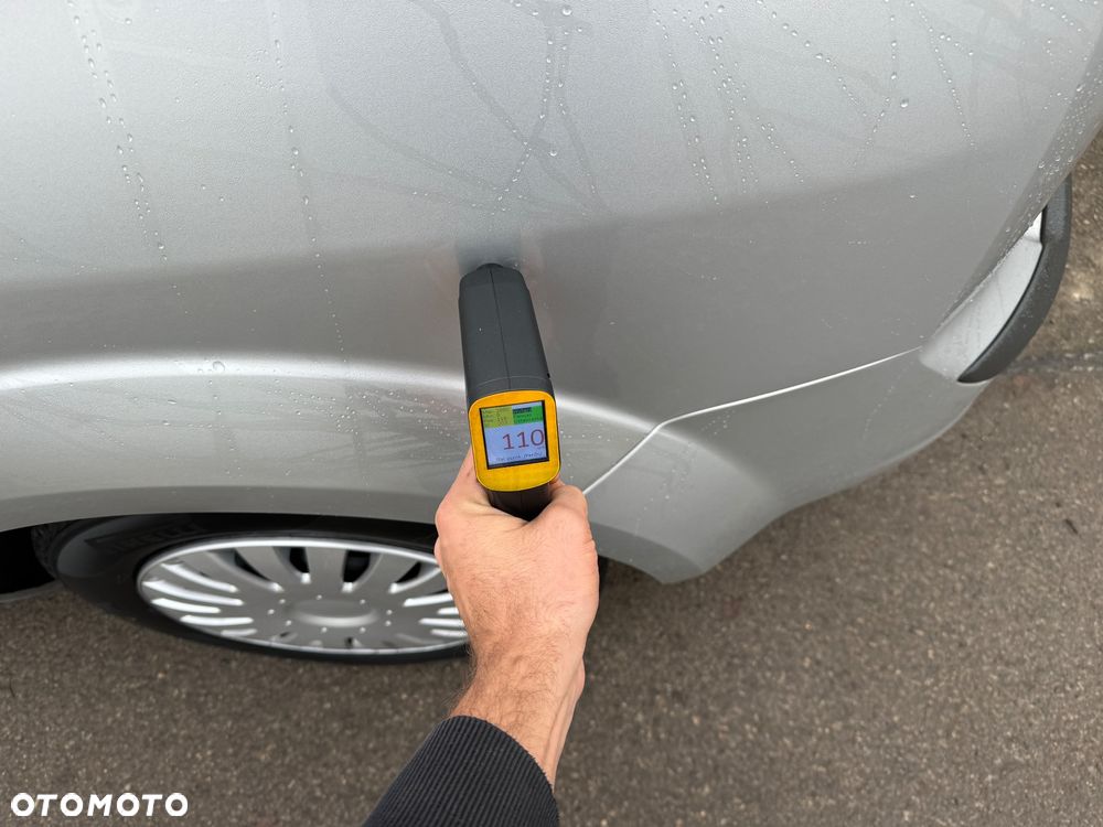 Ford Focus 1.6 16V Trend - 12