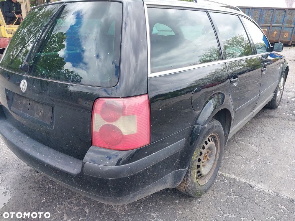 Volkswagen Passat B5 FL Lift silnik 1.9 AVF AWX 130 KM skrzynia biegów ARK drzwi prawe lewe przód tył LU41 LV41 turbosprężarka dwumasa pompowtrysk alternator szyba kompresor klimatyzacji szyba zamek schowek sterownik silnika stacyjka mcperson amortyzator belka sanki miska głowica zawór N75 podciśnienia NA CZĘŚCI WSZYSTKIE CZĘŚCI - 8