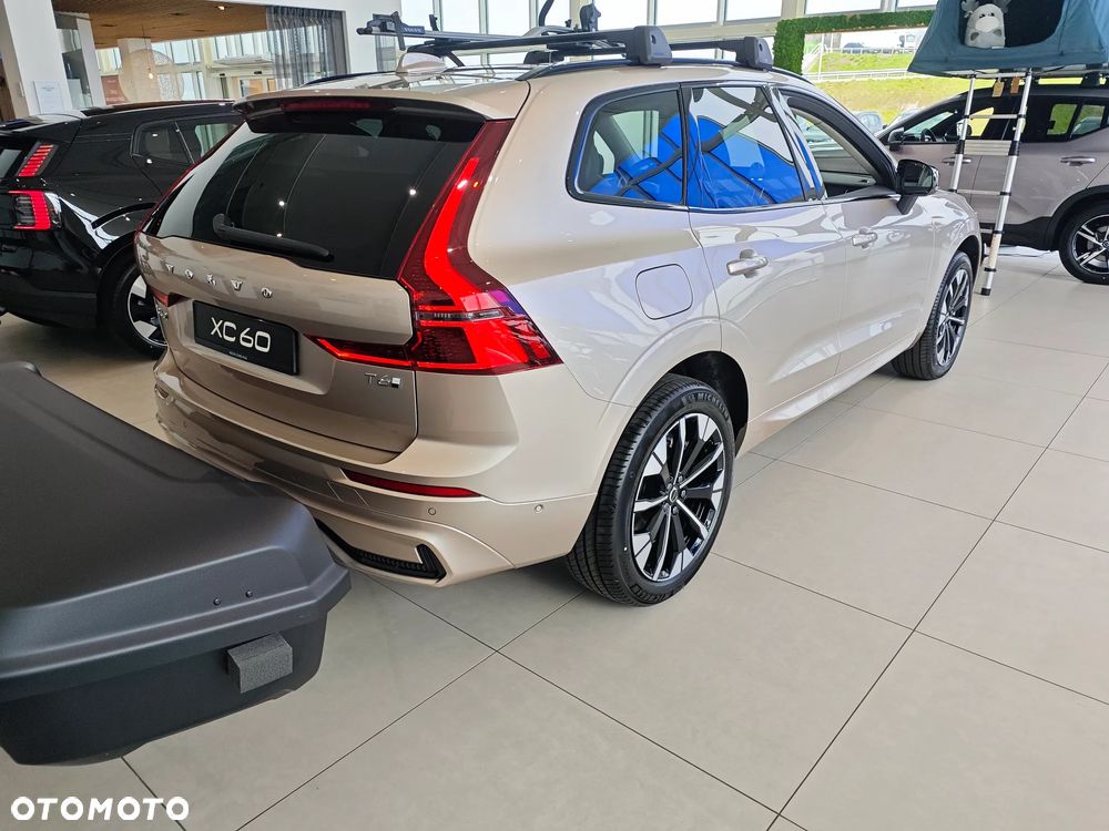 Volvo XC 60 T6 Plug-In Hybrid AWD Ultra Dark - 3