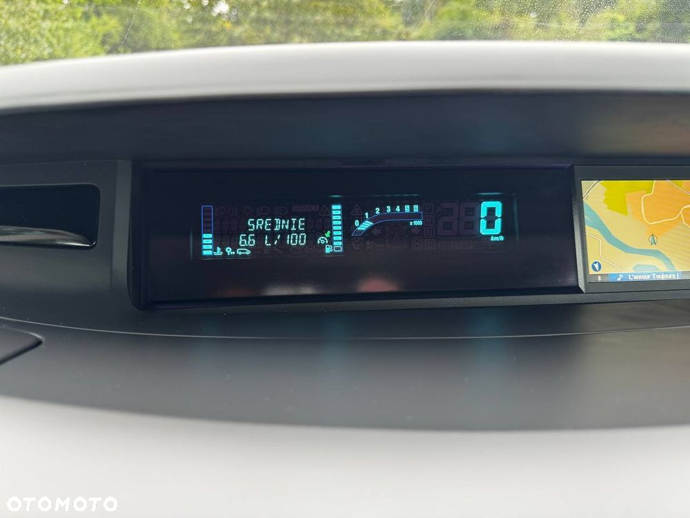 Renault Grand Espace 2.0 dCi 150 FAP Celsium - 23